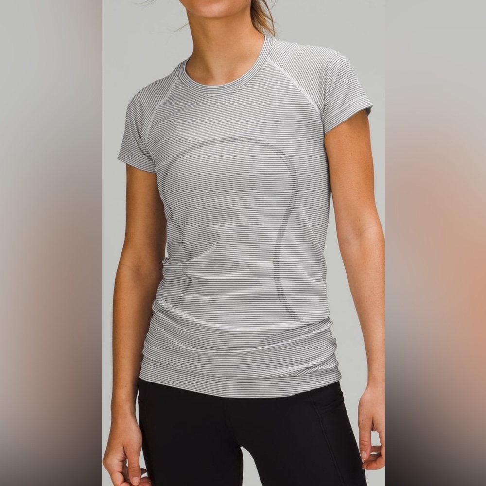 Lulu Lemon Swiftly Tech 2.0 Short Sleeve